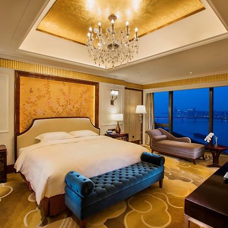 Hilton Wuhan Yangtze Riverside Zewnętrze zdjęcie
