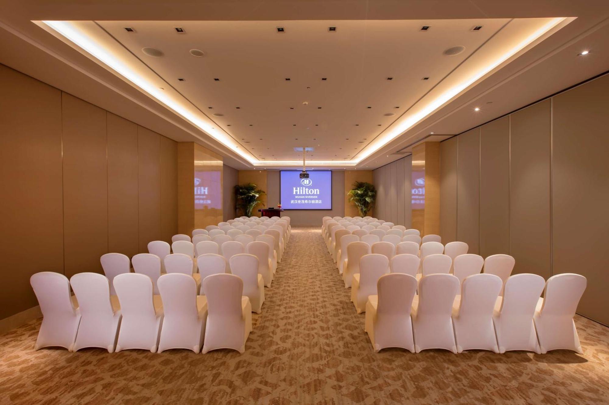 Hilton Wuhan Yangtze Riverside Zewnętrze zdjęcie