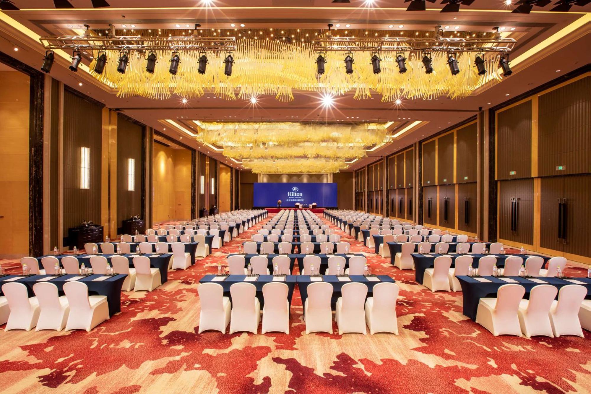 Hilton Wuhan Yangtze Riverside Zewnętrze zdjęcie