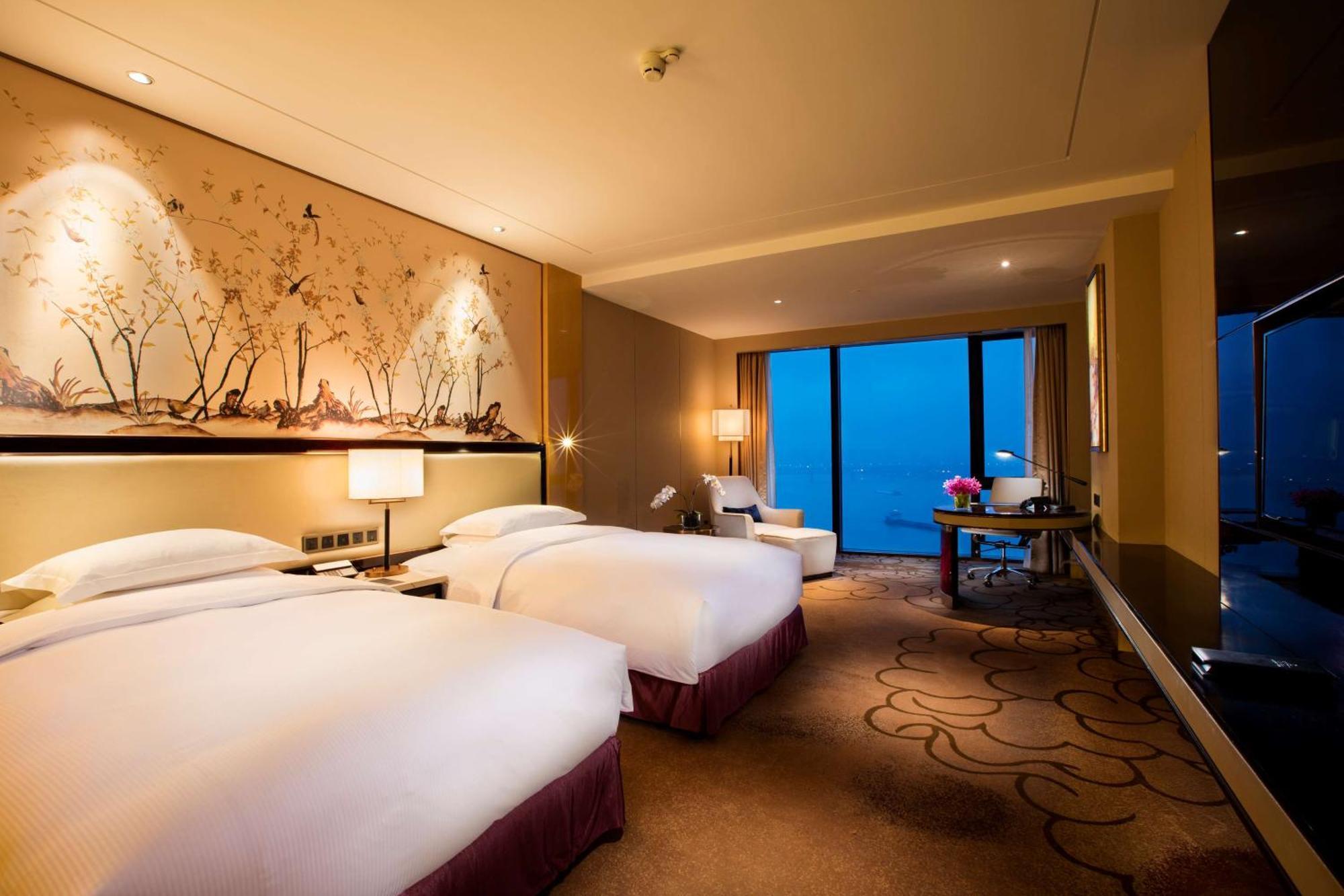 Hilton Wuhan Yangtze Riverside Zewnętrze zdjęcie