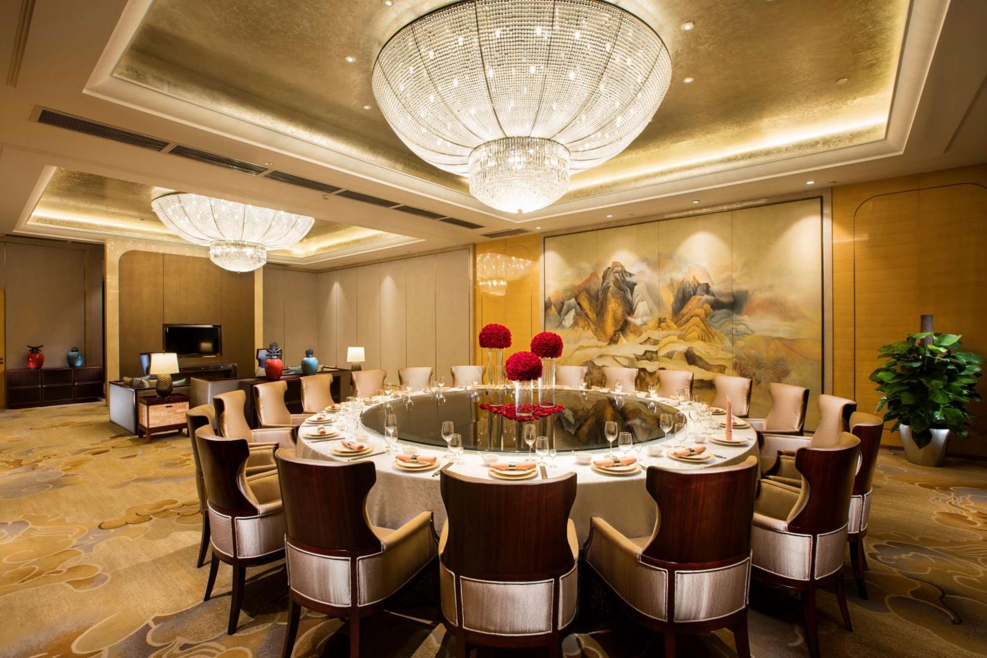 Hilton Wuhan Yangtze Riverside Zewnętrze zdjęcie