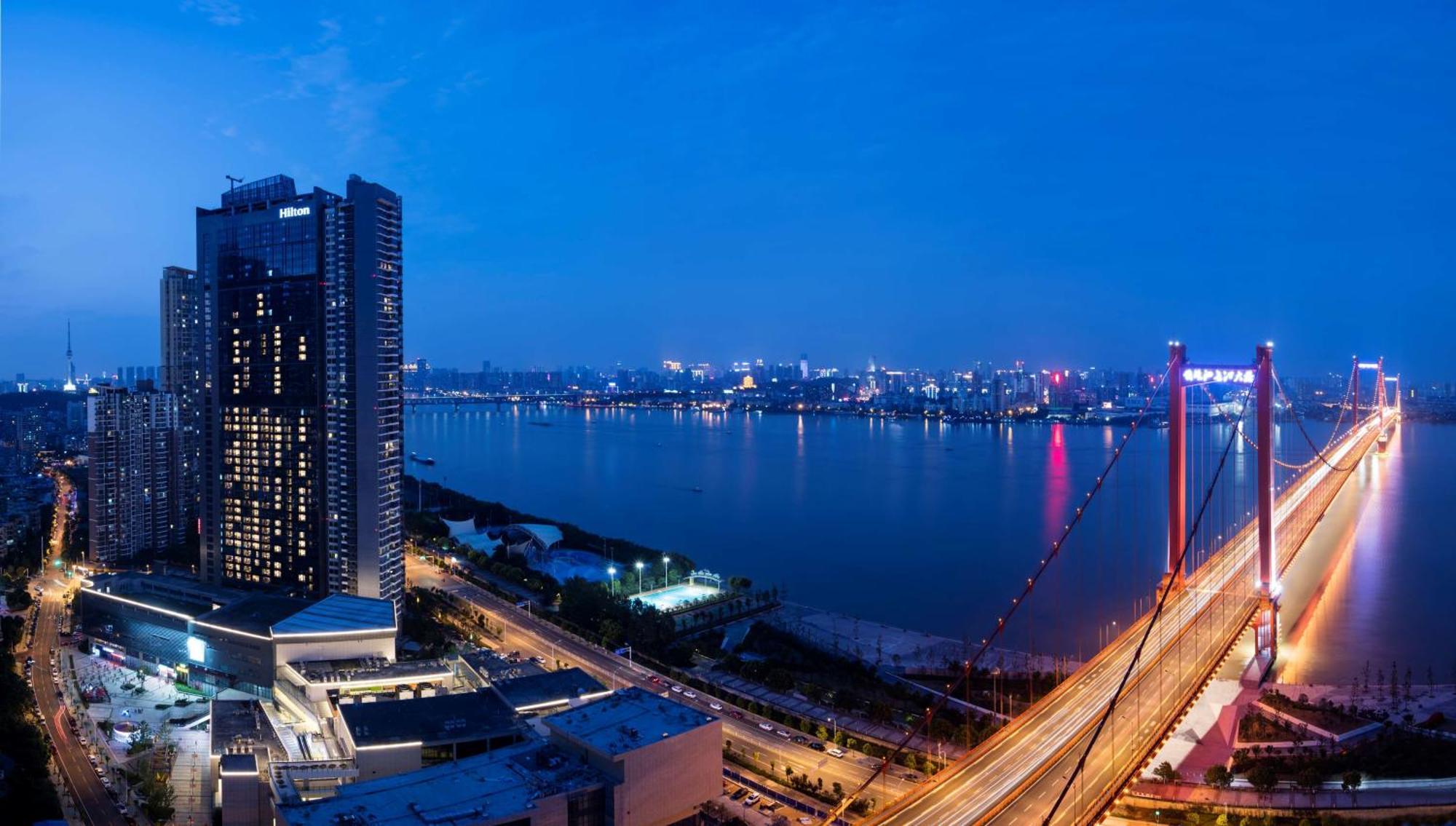 Hilton Wuhan Yangtze Riverside Zewnętrze zdjęcie
