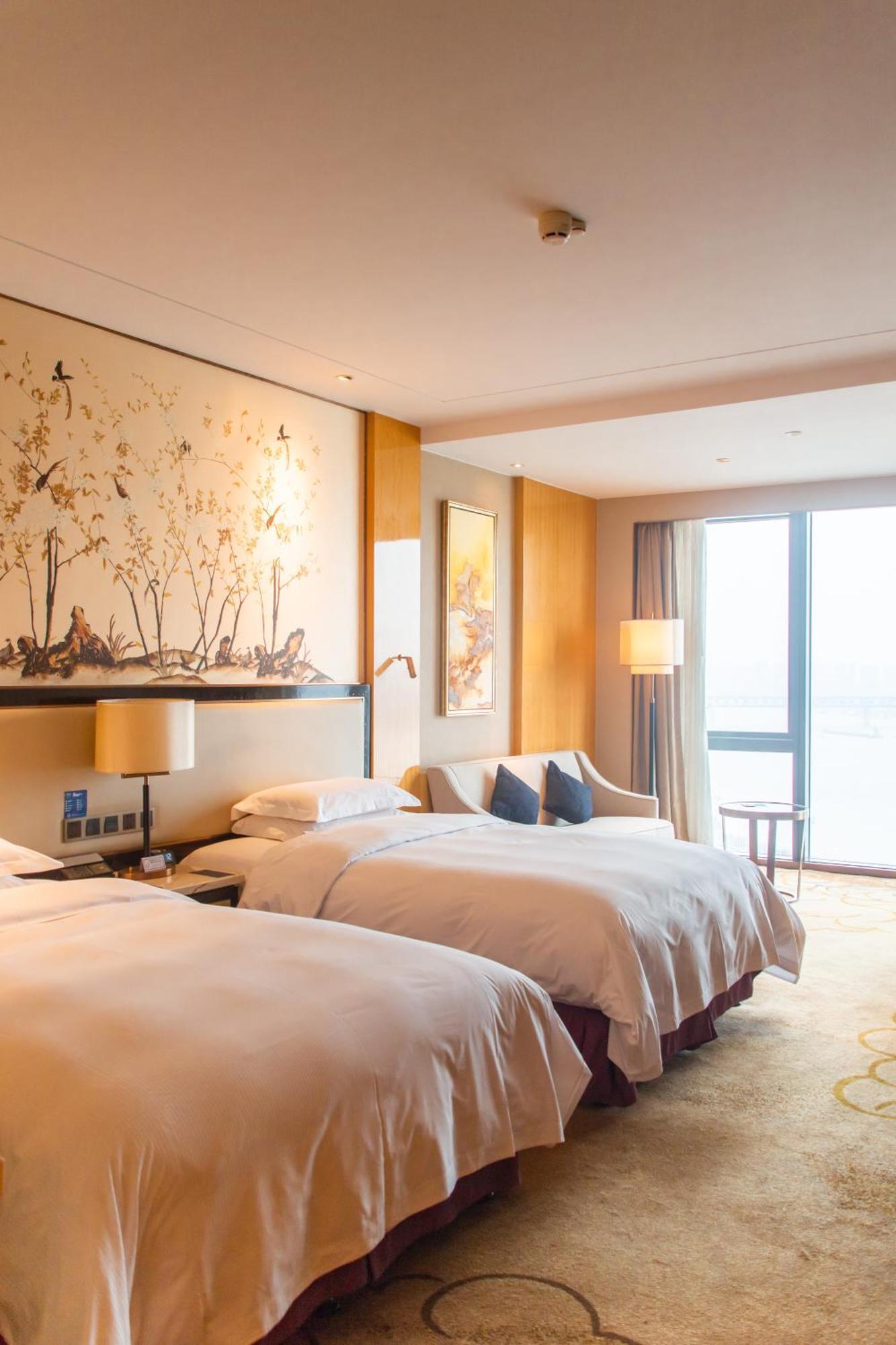 Hilton Wuhan Yangtze Riverside Zewnętrze zdjęcie