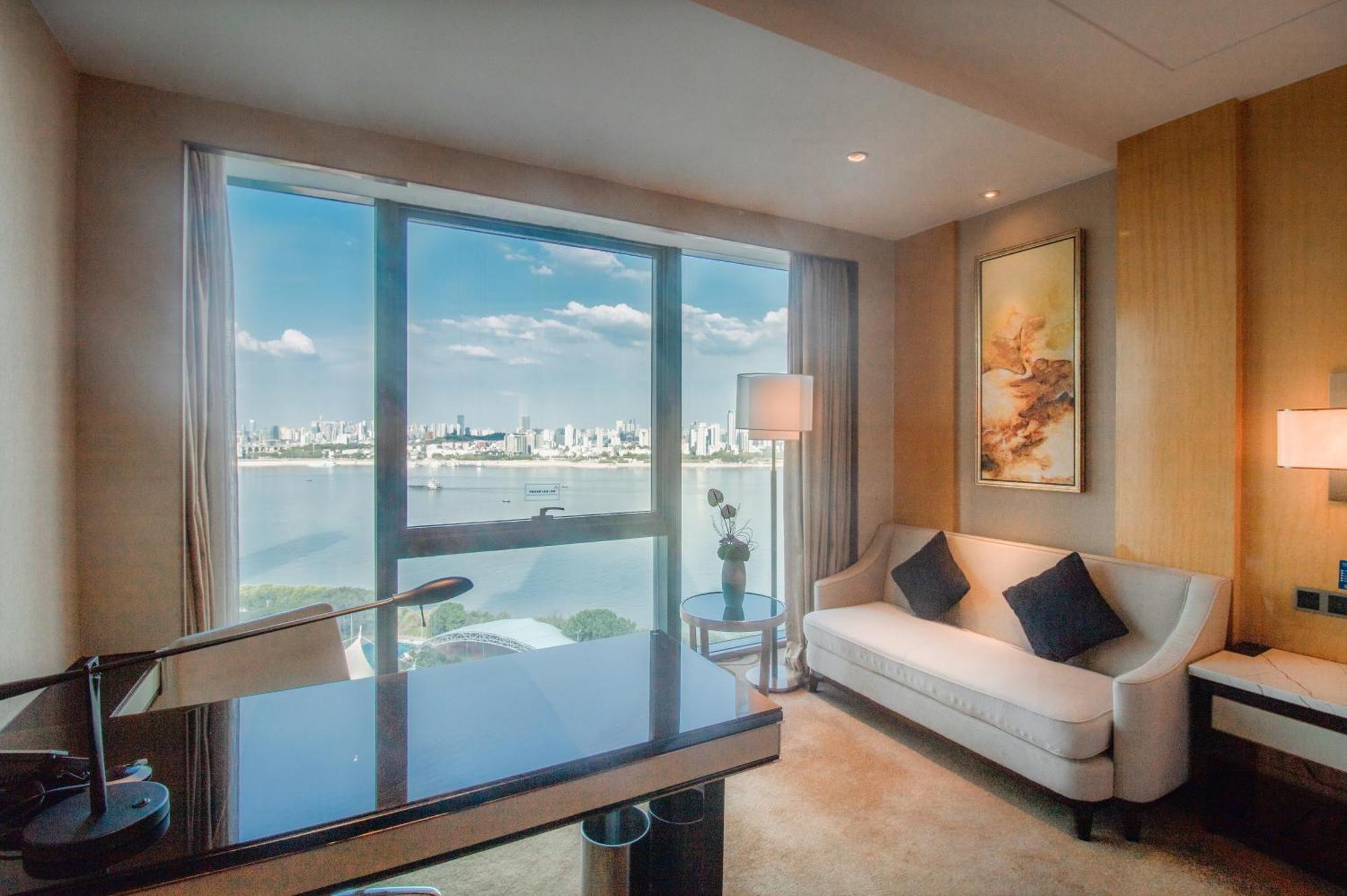 Hilton Wuhan Yangtze Riverside Zewnętrze zdjęcie